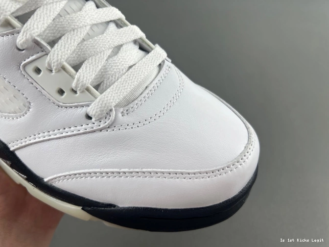 'WHITE AIR JORDAN DD0587-110 5 BLACK' RETRO 0727